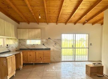 Casa · 80m² · 3 Ambientes · 2 Cocheras · Casa en Venta en Pilar