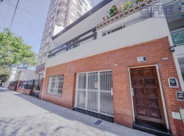 Local comercial · 186m² · 8 Ambientes · PH Uso Profesional - Impecable - en 2 Plantas 242 m² Al Frente - Villa Urquiza