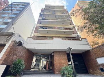 Departamento de 3 ambientes, Lanús · Departamento de 3 Ambientes con Cochera Cubierta Refaccionado a Nuevo