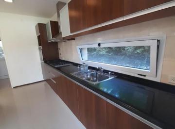 Casa · 114m² · 7 Ambientes · 2 Cocheras · Casa en Funes Cantegril