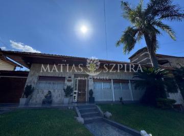 Casa en Venta de 5 ambientes Ramos Mejía · Casa 5 Ambientes. | Garay 753