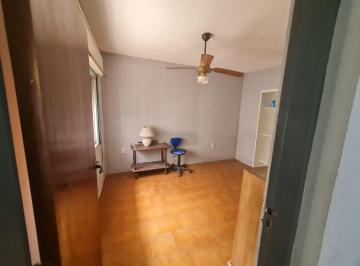 PH · 35m² · 2 Ambientes · PH 1 Dormitorio, y Patio en Barrio Alberdi