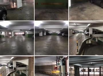Garage , Centro / Microcentro · Amplia Cochera en Edificio de Solo Cocheras (Sin Vivienda) por Rampa