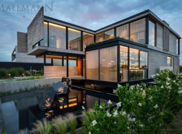 Casa · 1100m² · 4 Dormitorios · 3 Cocheras · Casa en Pilará I Mallmann Propiedades