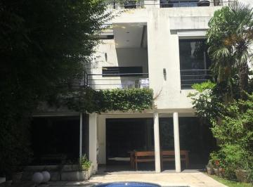 Casa · 450m² · 8 Ambientes · 1 Cochera · Casa en Alquiler en Lo Mejor de Belgrano R, Capital Federal
