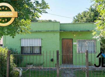 Casa · 81m² · 4 Ambientes · Ubicación de Privilegio a Sólo Tres Cuadras de La Plaza en El Casco Urbano de Capilla del Señor