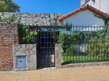 Casa · 75m² · 2 Ambientes · 2 Cocheras · Venta Casa 2 Ambientes Villa Ballester Jardin
