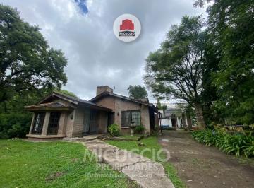 Quinta vacacional · 200m² · 10 Ambientes · Casaquinta en Venta, Becquer N°460, El Cazador. Apta Credito