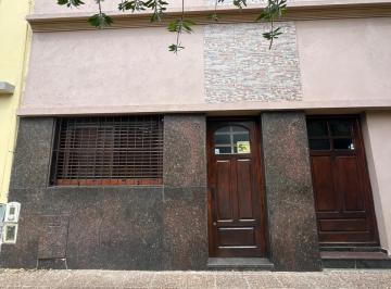 PH de 4 ambientes, Avellaneda · PH Tipo Casa de Cuatro Ambientes en Piñeyro