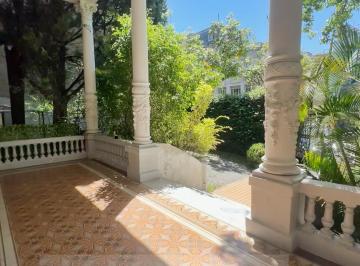 Oficina comercial de 9 ambientes, San Telmo · Local Comercial/oficinas en Casona Patrimonio Histórico en Excelente Ubicación