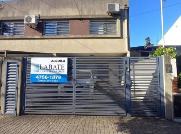 Casa de 4 ambientes, Vicente López · Dúplex de 4 Ambientes en Alquiler en Carapachay