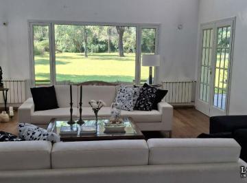 Casa de 4 ambientes, Villa Allende · Casa en Venta Villa Allende S/ Calle Guayaquil. Pileta. Una Planta