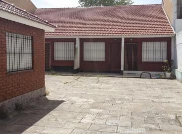Departamento · 50m² · 3 Ambientes · 1 Cochera · Casa en Venta - 2 Dorm. 1 Baño - Cochera - 50 m² - Mar del Tuyú
