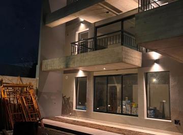 Departamento de 3 ambientes, Morón · Departamento 3 Ambientes con Cochera y Terraza Privada