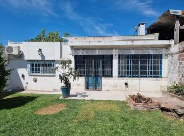 Casa · 100m² · 3 Ambientes · Casa en Venta - 2 Dorm. 1 Baño - 425 m² - La Plata
