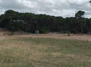 Terreno · 160m² · Terreno en Venta en Pinamar. Imperdible
