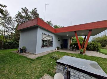 Quinta vacacional · 133m² · 4 Ambientes · Casa Quinta de 2 Ambientes con Dependencia en Venta en Barrio La Capilla - Florencio Varela