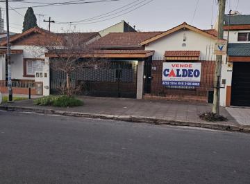 general-san-martin-villa-maipu-venta-casa-3-ambientes · Casa 3 Amb con Garage, Quincho y Parque