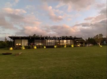 Casa · 1m² · 4 Ambientes · Alquiler Anual de Hermosa Casa 3 Dorm y Dep en Pueblo Mio