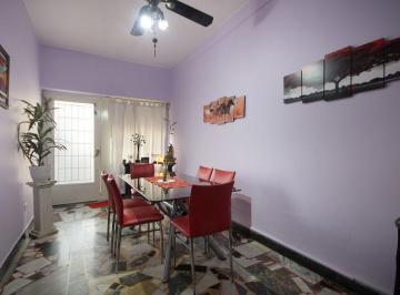 Casa · 280m² · 4 Ambientes · 1 Cochera · Venta Casa 4 Amb Quincho Cochera Galpon Flores