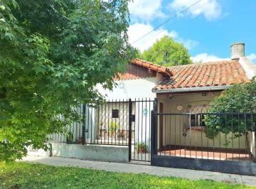 Casa · 152m² · 4 Ambientes · 2 Cocheras · Casa en Venta en Bella Vista