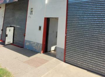 Local comercial · 140m² · 2 Cocheras · Local