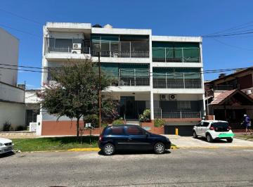 Departamento de 3 ambientes, Quilmes · Departamento 3 Ambientes con 2 Patios Internos y Cochera Cubierta en Venta