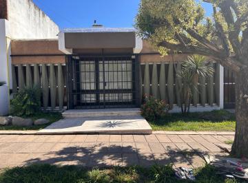 Casa · 782m² · 10 Ambientes · 1 Cochera · Casa en en Venta en La Calera en Planta Baja. 5 Dorm.