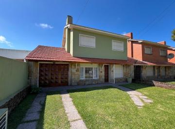 Casa de 4 ambientes, Mar del Plata · Venta: Casa 4 Amb con Parque. Punta Mogotes