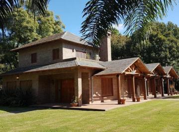 Casa · 385m² · 6 Ambientes · 2 Cocheras · Venta Casa 3 Dorm. Funes