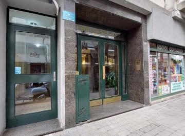 Departamento · 80m² · 5 Ambientes · Departamento Dos Dorm. Amplio Centro Martin San Martin Dependencia