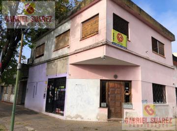 Casa · 180m² · 2 Dormitorios · 1 Cochera · Casa y Local Llavallol Apta a Credito - Zona Estrategica