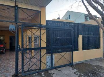 Casa de 4 ambientes, Hurlingham · Casa 4 Ambientes Remodelada a Nuevo