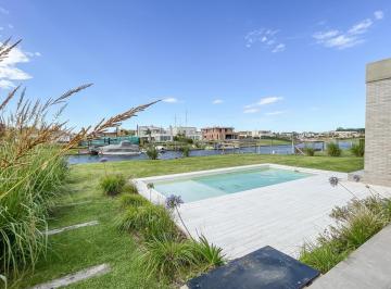 Casa · 368m² · 4 Ambientes · 4 Cocheras · Casa en Venta en El Barrio Albanueva, Rincón de Milberg, Tigre