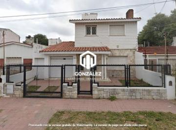 Casa de 5 ambientes, Córdoba · Casa en Venta de 3 Dorm. con Amplio Patio en Barrio Parque Vélez Sarsfield