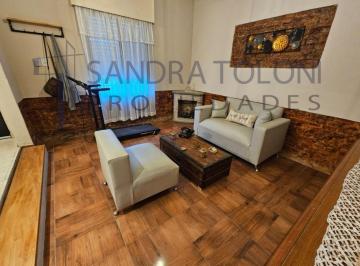 Casa · 100m² · 3 Ambientes · 2 Cocheras · Venta de Casa con Piscina, Parque, Cochera en San Vicente