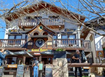 Local comercial de 5 ambientes, La Cumbrecita · Venta de Hostel y Restobar en El Corazón de La Cumbrecita - Inv0167