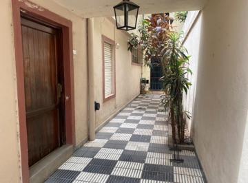 Oficina comercial · 200m² · 5 Ambientes · Departamento en Alquiler en Barrio Norte