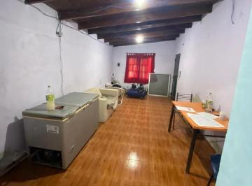 Casa · 90m² · 3 Ambientes · 1 Cochera · Casa Venta en Melchor Romero
