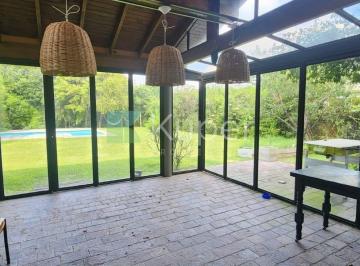 Casa · 300m² · 5 Ambientes · 3 Cocheras · Venta Casa 5 Amb Estilo Moderno. Santa Bárbara. Tigre