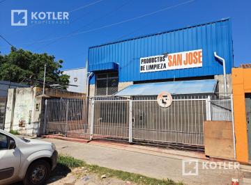 Bodega-Galpón · 350m² · 3 Ambientes · 1 Cochera · Galpón con Salon de Ventas y Oficina