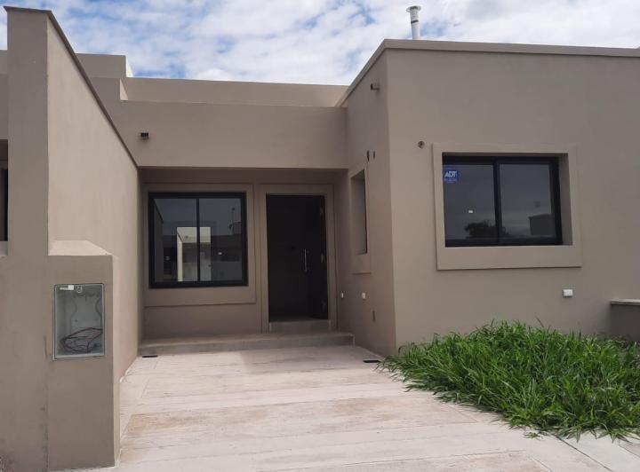 Casa · 93m² · 4 Ambientes