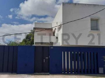 Casa · 3 Ambientes · Casa en Barrio San Carlos