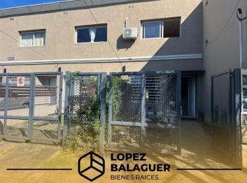Casa · 85m² · 3 Ambientes · 1 Cochera · Casa Duplex en Alquiler en Ciudad Evita - 2 Dorm. - Cochera