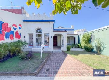 Local comercial · 161m² · 5 Ambientes · Local Comercial en Alquiler, Vidriera a La Calle, Jardin, Fisherton