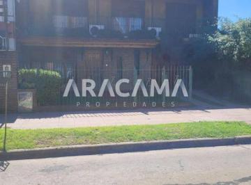 Casa · 176m² · 5 Ambientes · 1 Cochera · Casa en Venta en Monte Grande