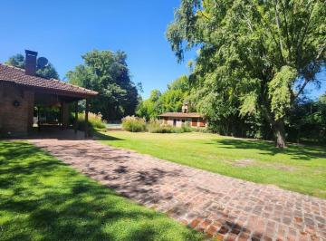 Casa · 170m² · 5 Ambientes · Casa en Alquiler 5 Ambientes en El Golf Club Argentino