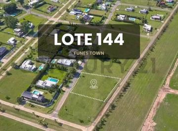 Oficina comercial · 950m² · Lote en Venta Funes Town