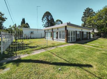 Terreno · 57m² · 4 Ambientes · 2 Cocheras · Terreno Comercial con Casa de 1 Dormitorio, en Una Esquina Preciada de Funes