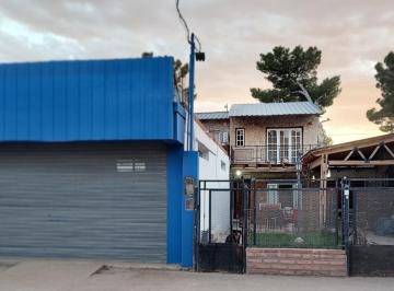 Casa · 252m² · 8 Ambientes · 2 Cocheras · Casa en Casa 5 Dorm + Local Comercial Frente Ruta7 C/renta